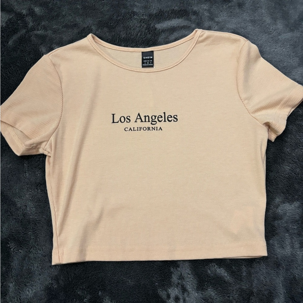 SHEIN Cream Graphic Crop T-Shirt